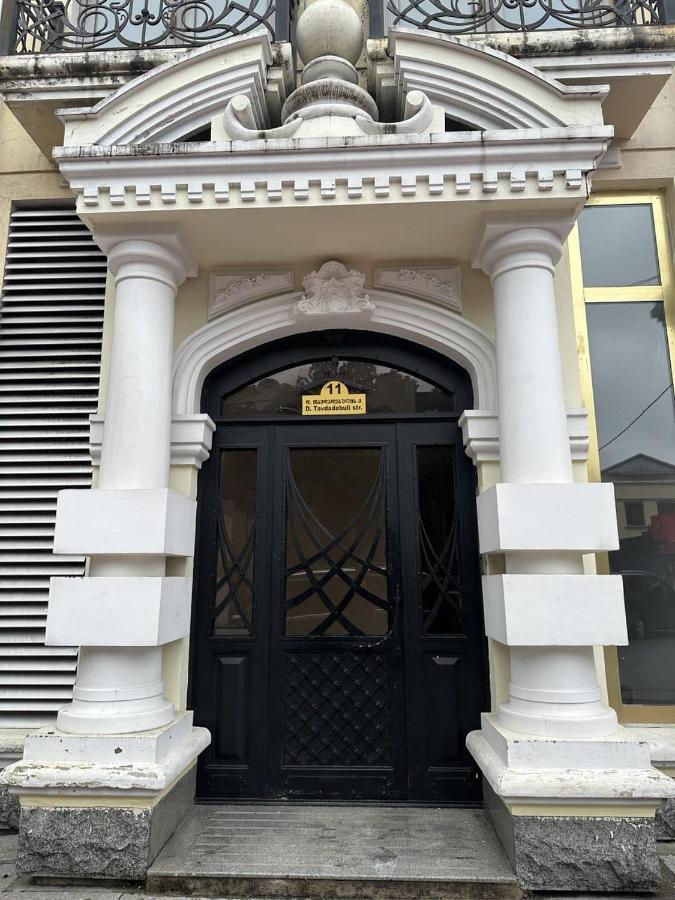 Tavdadebuli Apartment Batumi Luaran gambar